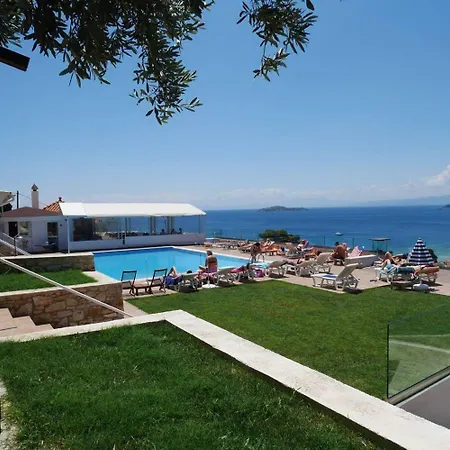 Rene Hotel