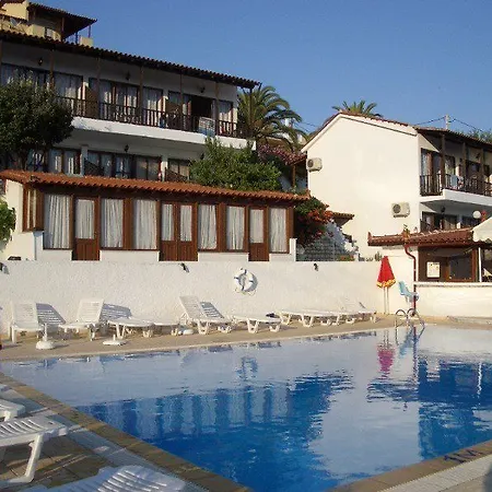 Rene Hotel 2*