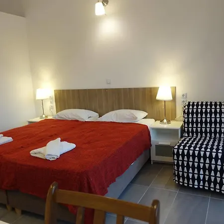 Rene Hotel 2*