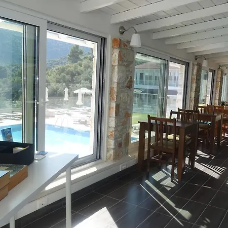 Rene Hotel 2*